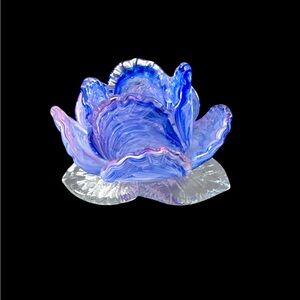 Hand crafted Art Glass Lotus Flower Votive. Appr. 4” wide. (H)